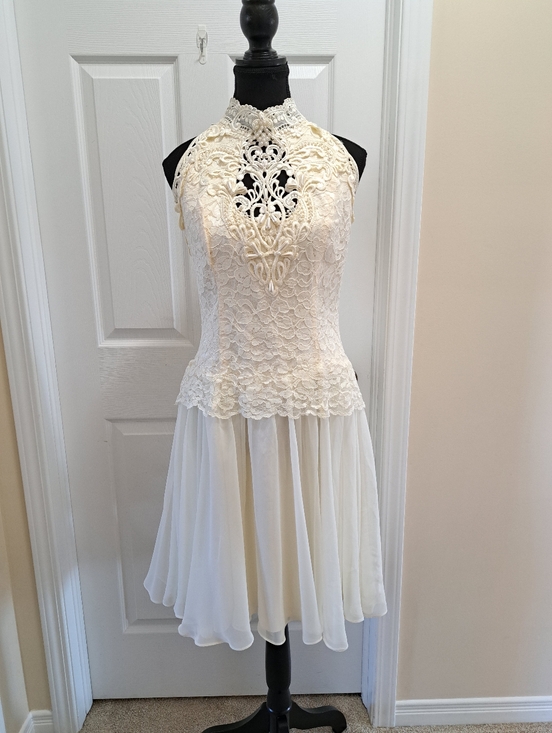 Galleria Dress Dresses & Skirts - Vintage Galleria Halter Dress Beaded Lace Chiffon Size 11/12 Cream Ivory Wedding